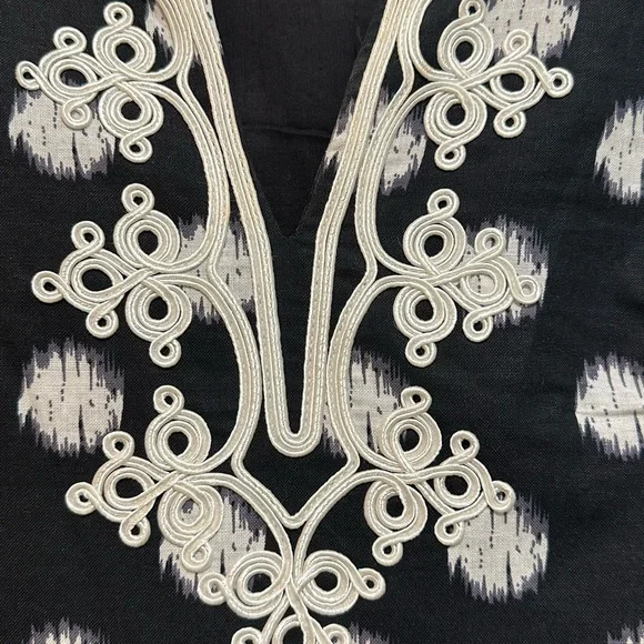 Charlie Paige Black and White Sleeveless Sheath Mini Dress - Picture 4 of 11